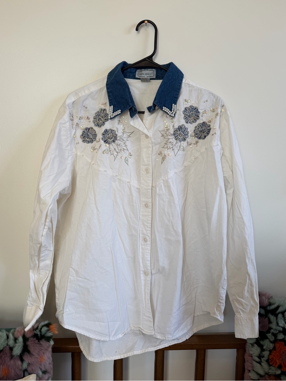 VINTAGE JANE ASHLEY COTTON + DENIM EMBROIDERED SHIRT